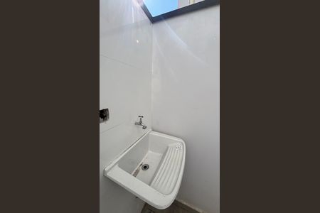 Casa à venda com 95m², 3 quartos e 2 vagas Casa à venda com 95m², 3 quartos e 2 vagasÁrea de Serviço