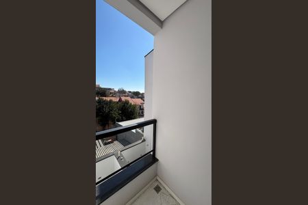 Casa à venda com 95m², 3 quartos e 2 vagas Casa à venda com 95m², 3 quartos e 2 vagasQuarto 1 Varanda