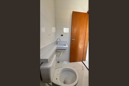 Casa à venda com 95m², 3 quartos e 2 vagas Casa à venda com 95m², 3 quartos e 2 vagasBanheiro da Suíte