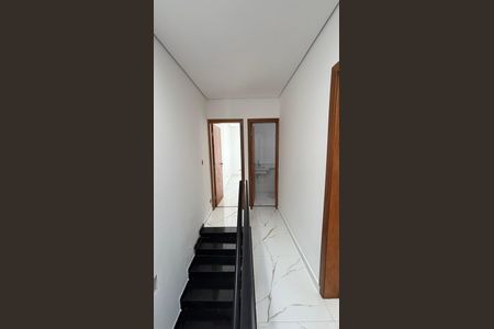 Casa à venda com 95m², 3 quartos e 2 vagas Casa à venda com 95m², 3 quartos e 2 vagasCorredor
