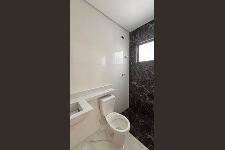 Casa à venda com 95m², 3 quartos e 2 vagas Casa à venda com 95m², 3 quartos e 2 vagasBanheiro