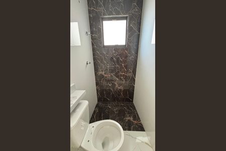 Casa à venda com 95m², 3 quartos e 2 vagas Casa à venda com 95m², 3 quartos e 2 vagasBanheiro
