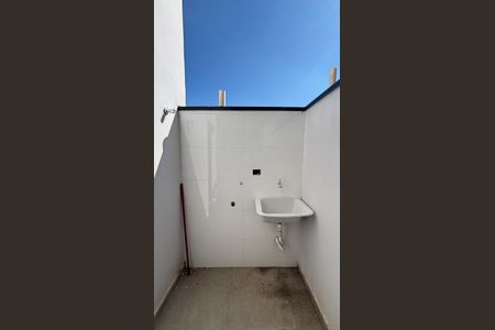 Casa à venda com 95m², 3 quartos e 2 vagas Casa à venda com 95m², 3 quartos e 2 vagasÁrea de Serviço