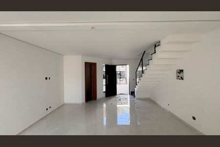 Casa à venda com 95m², 3 quartos e 2 vagas Casa à venda com 95m², 3 quartos e 2 vagasSala de Jantar