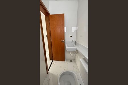 Casa à venda com 95m², 3 quartos e 2 vagas Casa à venda com 95m², 3 quartos e 2 vagasBanheiro