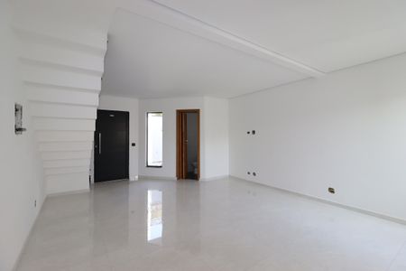 Casa à venda com 95m², 3 quartos e 2 vagasSala