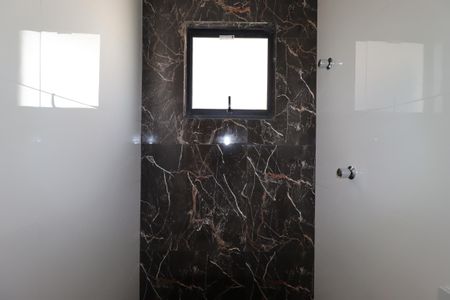 Casa à venda com 95m², 3 quartos e 2 vagasBanheiro Social