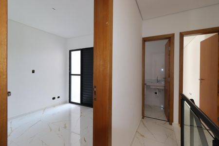 Casa à venda com 95m², 3 quartos e 2 vagasCorredor