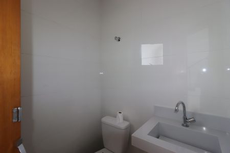 Casa à venda com 95m², 3 quartos e 2 vagasLavabo