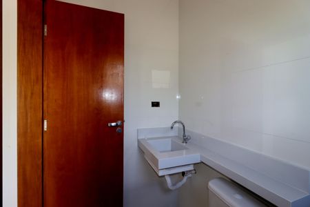 Casa à venda com 95m², 3 quartos e 2 vagasBanheiro da Suíte
