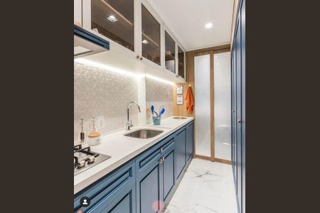 Apartamento à venda com 80m², 2 quartos e 2 vagas Apartamento à venda com 80m², 2 quartos e 2 vagasCozinha