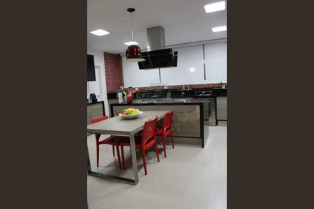 Casa à venda com 616m², 5 quartos e 4 vagas