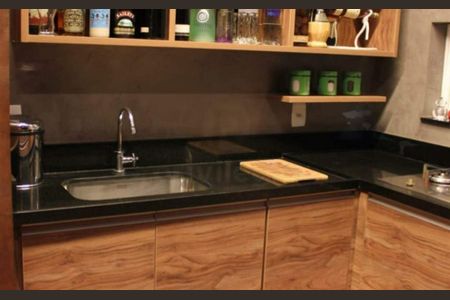 Casa à venda com 616m², 5 quartos e 4 vagas