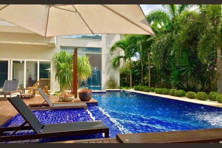 Casa à venda com 616m², 5 quartos e 4 vagas