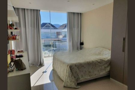 Casa à venda com 308m², 5 quartos e 2 vagas