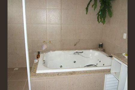 Casa à venda com 420m², 6 quartos e 6 vagas