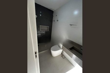 Casa à venda com 247m², 4 quartos e 2 vagas