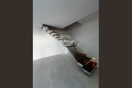 Casa à venda com 247m², 4 quartos e 2 vagas