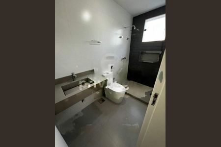 Casa à venda com 247m², 4 quartos e 2 vagas