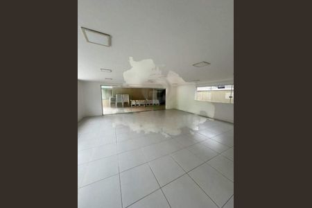 Casa à venda com 247m², 4 quartos e 2 vagas