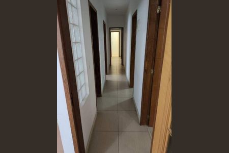 Casa à venda com 220m², 3 quartos e sem vaga