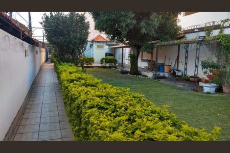 Casa à venda com 220m², 3 quartos e sem vaga