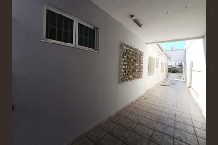 Casa à venda com 220m², 3 quartos e sem vaga