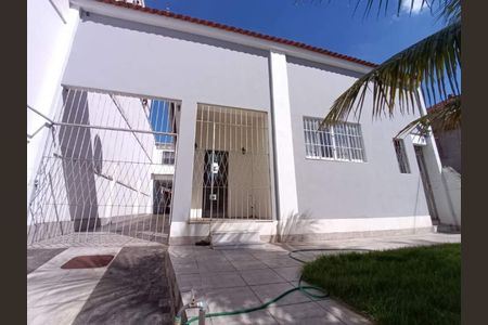 Casa à venda com 220m², 3 quartos e sem vaga