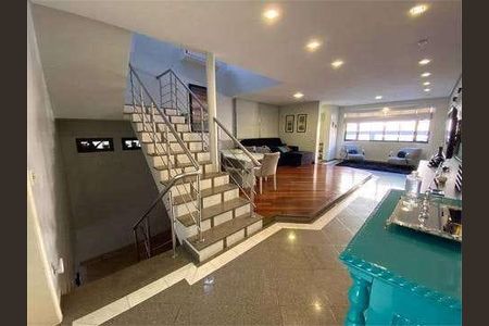 Casa à venda com 355m², 4 quartos e 6 vagas