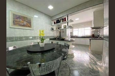 Casa à venda com 355m², 4 quartos e 6 vagas