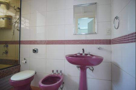 Casa à venda com 400m², 5 quartos e 3 vagasBanheiro da Suíte