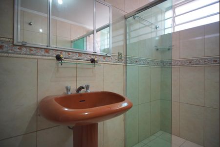 Casa à venda com 400m², 5 quartos e 3 vagasBanheiro Corredor 1