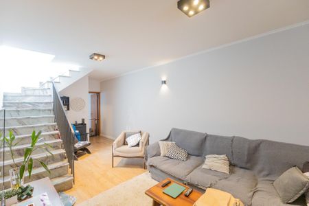 Casa à venda com 142m², 3 quartos e 2 vagas Casa à venda com 142m², 3 quartos e 2 vagasSala