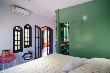 Casa para alugar com 250m², 4 quartos e 4 vagas Casa para alugar com 250m², 4 quartos e 4 vagasSuíte 1