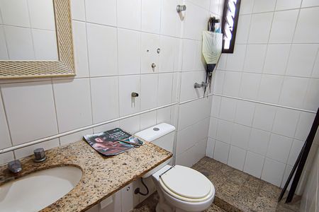 Apartamento à venda com 198m², 5 quartos e 2 vagas Apartamento à venda com 198m², 5 quartos e 2 vagasBanheiro Suíte 2