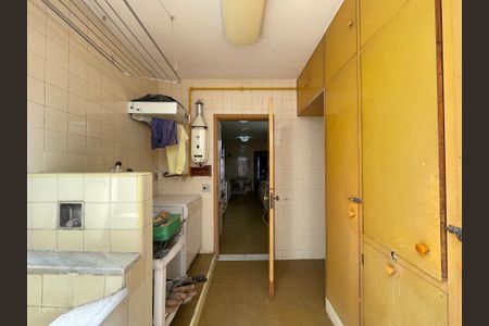 Casa à venda com 300m², 3 quartos e 2 vagas Casa à venda com 300m², 3 quartos e 2 vagasÁrea de Serviço