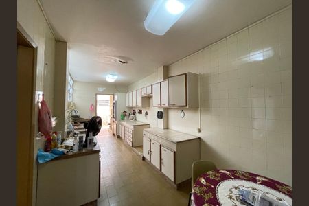 Casa à venda com 300m², 3 quartos e 2 vagas Casa à venda com 300m², 3 quartos e 2 vagasCozinha