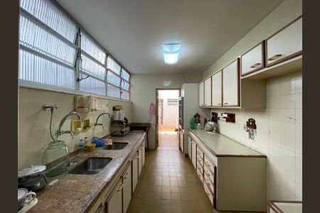 Casa à venda com 300m², 3 quartos e 2 vagas Casa à venda com 300m², 3 quartos e 2 vagasCozinha
