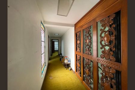 Casa à venda com 300m², 3 quartos e 2 vagas Casa à venda com 300m², 3 quartos e 2 vagasCorredor