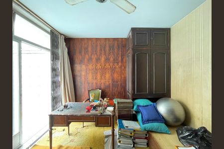 Casa à venda com 300m², 3 quartos e 2 vagas Casa à venda com 300m², 3 quartos e 2 vagasQuarto 1