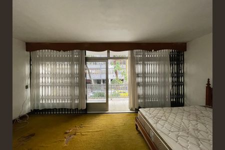 Casa à venda com 300m², 3 quartos e 2 vagas Casa à venda com 300m², 3 quartos e 2 vagasSuíte