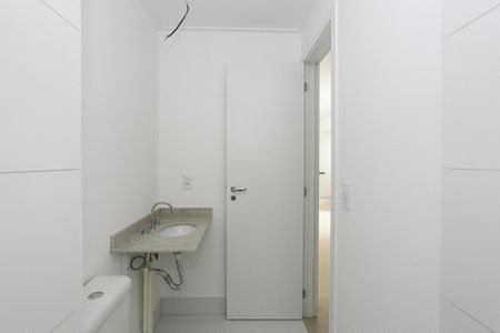 Apartamento à venda com 67m², 2 quartos e sem vaga Apartamento à venda com 67m², 2 quartos e sem vagaBanheiro Social