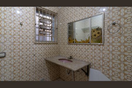 Casa à venda com 312m², 4 quartos e 4 vagas Casa à venda com 312m², 4 quartos e 4 vagasCasa 1 - Banheiro Suíte 1