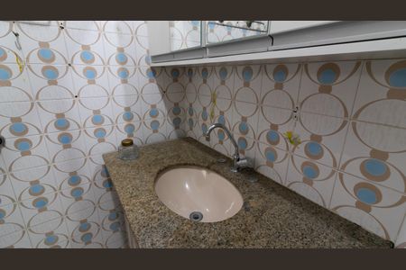 Casa à venda com 312m², 4 quartos e 4 vagas Casa à venda com 312m², 4 quartos e 4 vagasCasa 1 - Banheiro Suíte 2