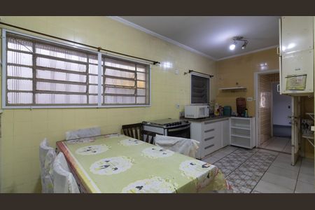 Casa à venda com 312m², 4 quartos e 4 vagas Casa à venda com 312m², 4 quartos e 4 vagasCasa 1 - Cozinha