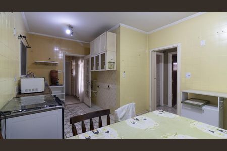Casa à venda com 312m², 4 quartos e 4 vagas Casa à venda com 312m², 4 quartos e 4 vagasCasa 1 - Cozinha