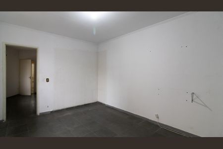 Casa à venda com 312m², 4 quartos e 4 vagas Casa à venda com 312m², 4 quartos e 4 vagasCasa 1 - Quarto