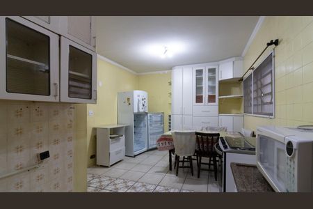 Casa à venda com 312m², 4 quartos e 4 vagas Casa à venda com 312m², 4 quartos e 4 vagasCasa 1 - Cozinha