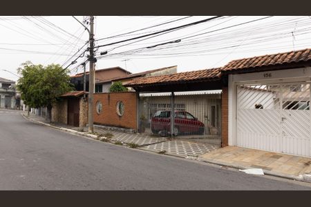 Casa à venda com 312m², 4 quartos e 4 vagas Casa à venda com 312m², 4 quartos e 4 vagasFachada