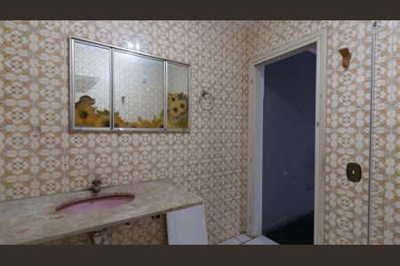 Casa à venda com 312m², 4 quartos e 4 vagas Casa à venda com 312m², 4 quartos e 4 vagasCasa 1 - Banheiro Suíte 1